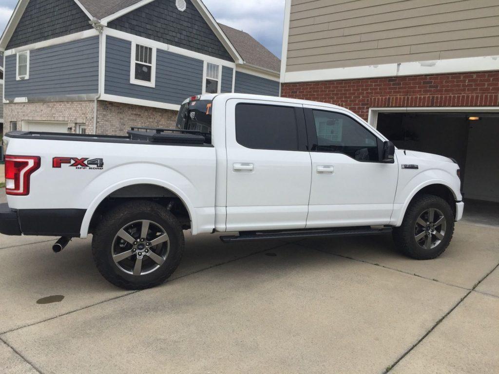 Always garaged 2016 Ford F 150 XLT pickup