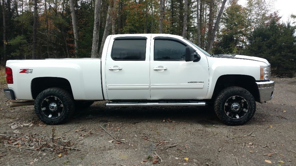 damaged 2011 Chevrolet Silverado 2500 LTZ Pickup
