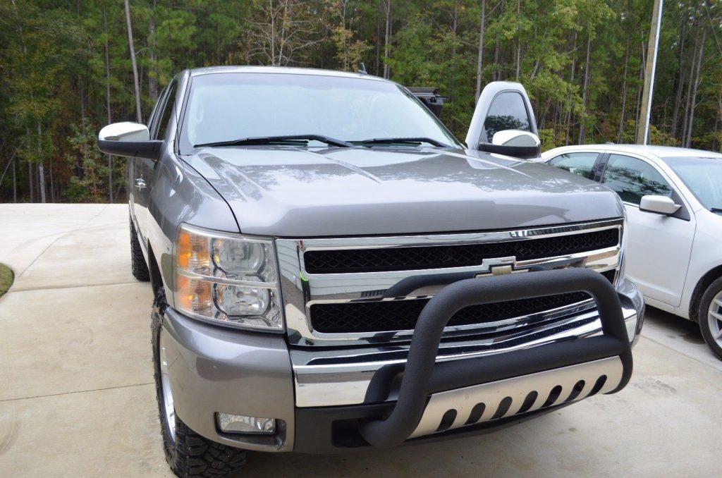 extended cab 2009 Chevrolet Silverado 1500 LT pickup
