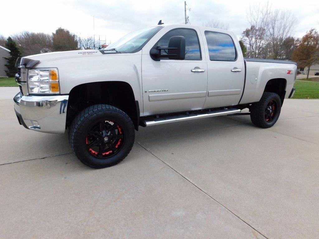 upgraded 2008 Chevrolet Silverado 2500 LTZ pickup