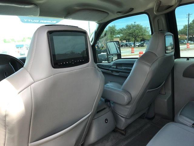 very low mileage 2008 Ford F-650 LARIAT pickup