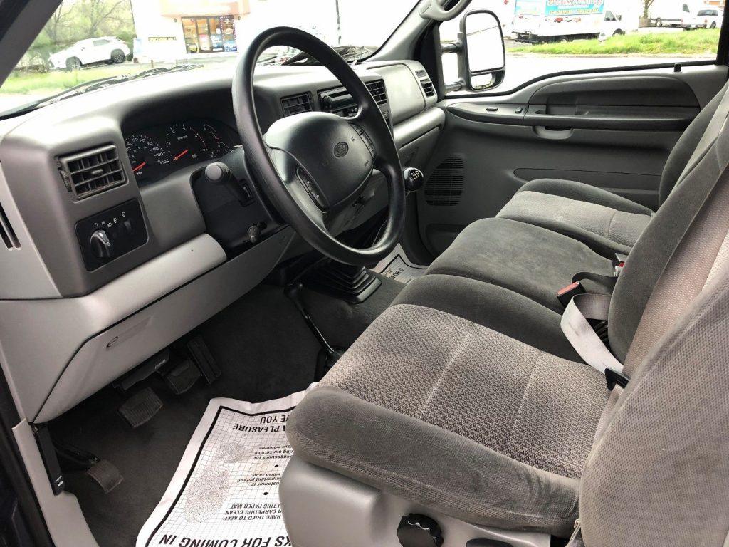 garaged 2002 Ford F 250 XLT pickup