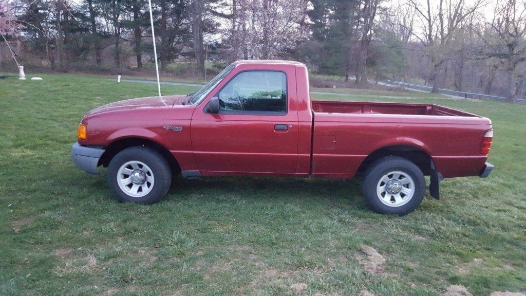 needs windshield gasket 2003 Ford Ranger pickup