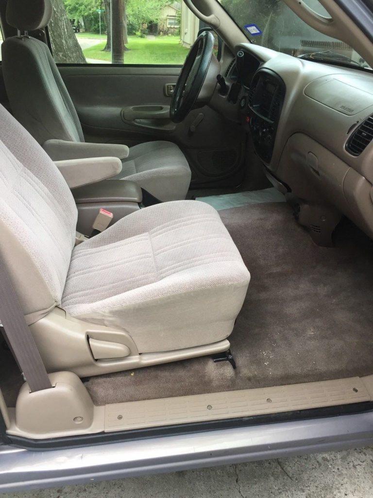 powerful 2000 Toyota Tundra SR5 pickup