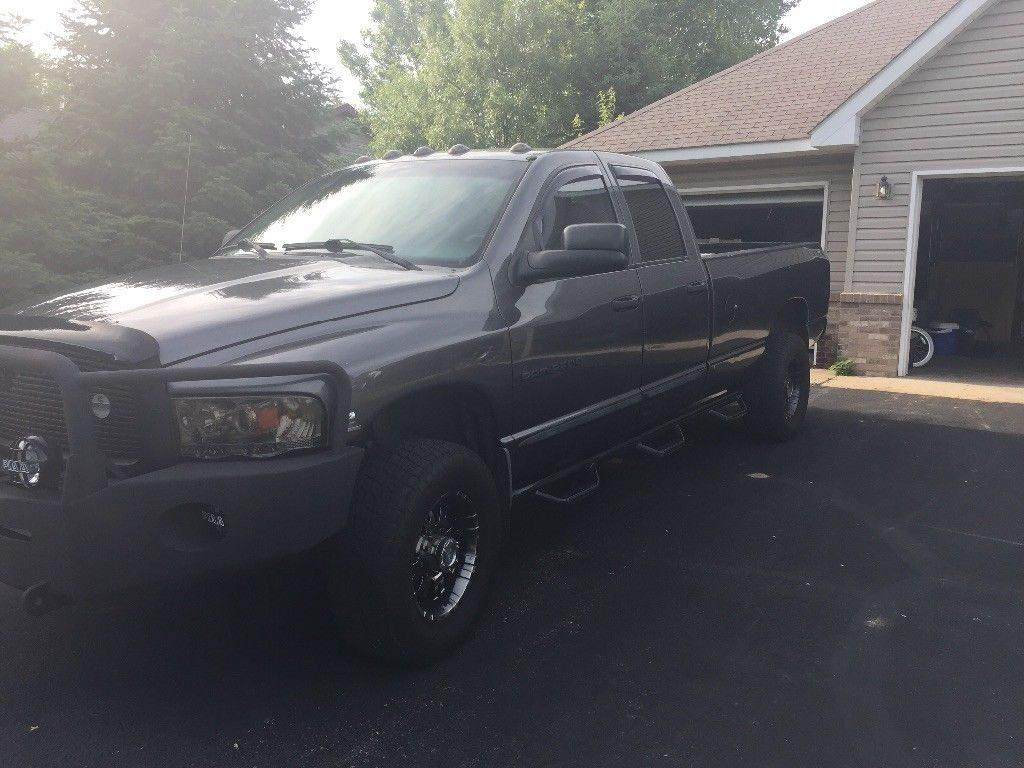very little rust 2004 Dodge Ram 3500 Laramie pickup
