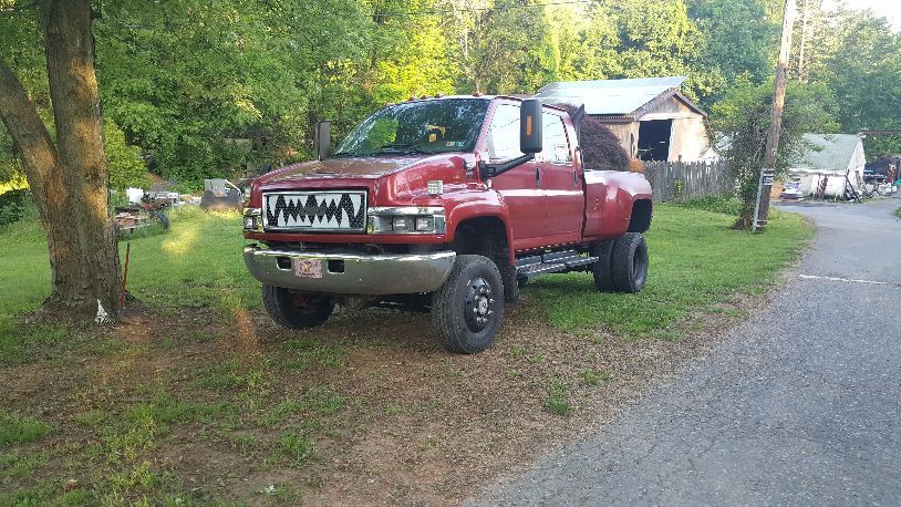 modified 2007 GMC Top Kick pickup