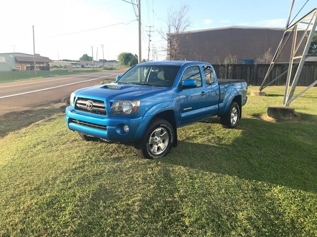 Awesome Shape 09 Toyota Tacoma X Runner Pickup For Sale