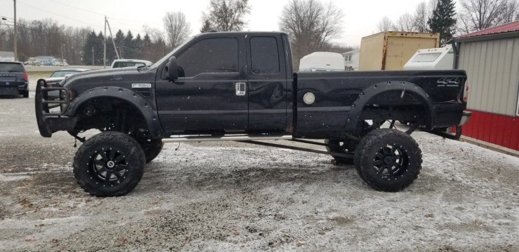 low miles 2000 Ford F 250 XLT pickup