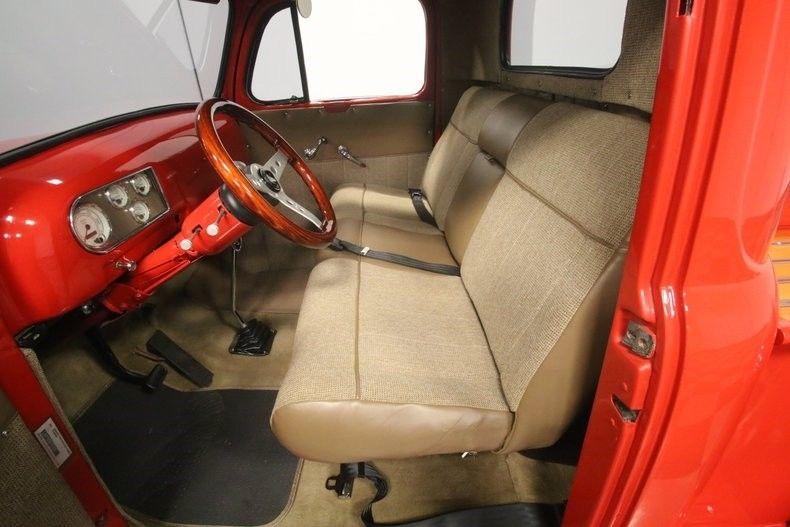 Slick Built custom 1949 Ford Pickup