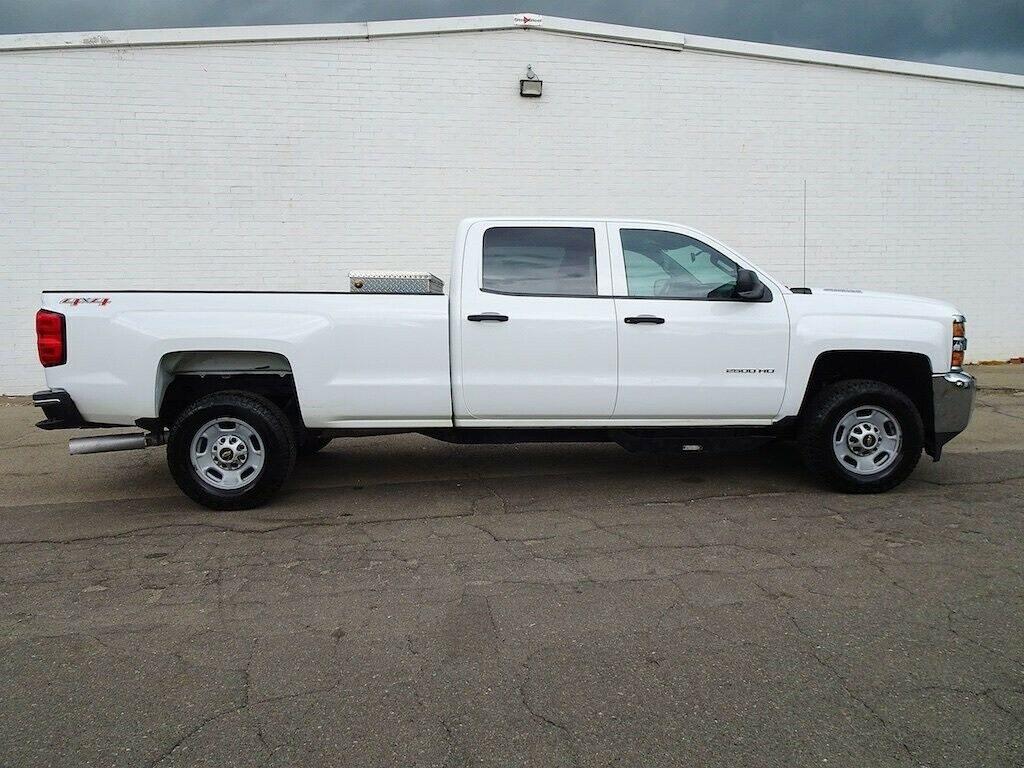 strong 2015 Chevrolet Silverado 2500 pickup