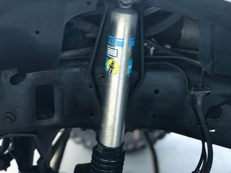 many upgrades 2001 Ford F 350 XLT long bed pickup