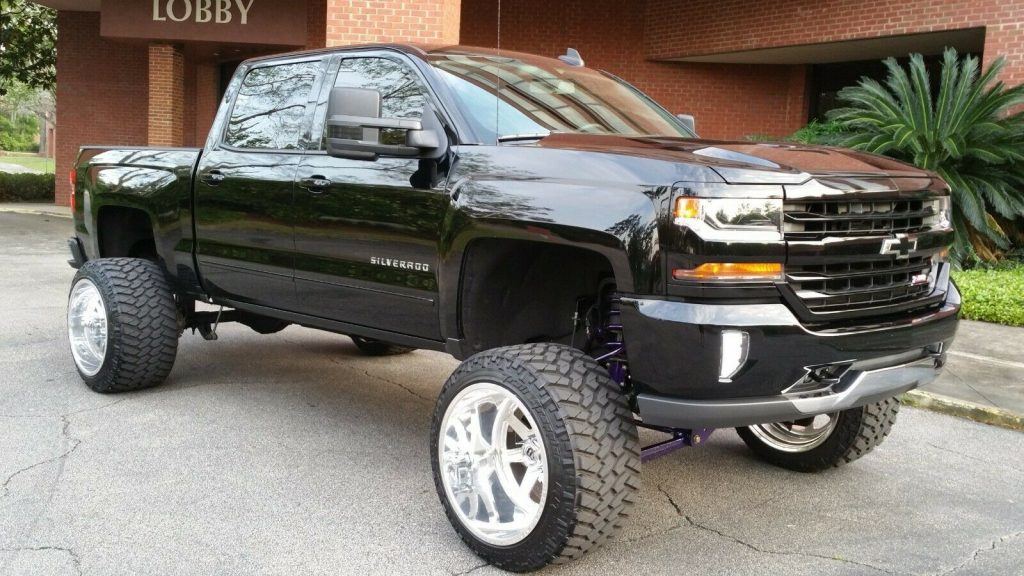 well modified 2016 Chevrolet Silverado 1500 Z71 Lt 2 pickup