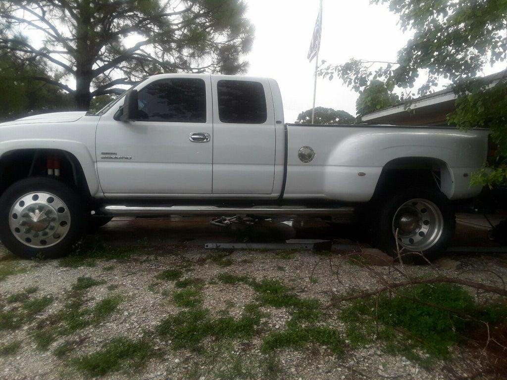 needs work 2004 GMC Sierra 3500 Slt pickup