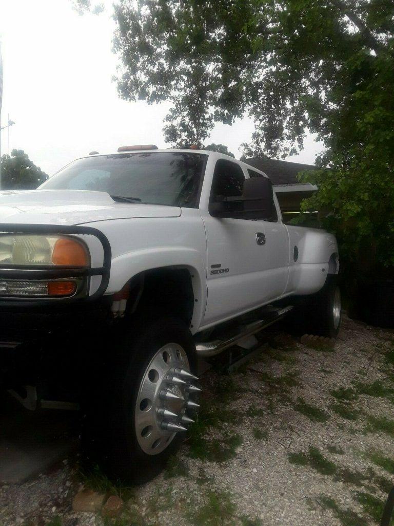 needs work 2004 GMC Sierra 3500 Slt pickup