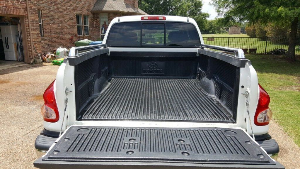 well serviced 2003 Toyota Tundra SR5 pickup
