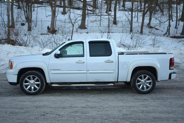 fully loaded 2008 GMC Sierra 2500 pickup