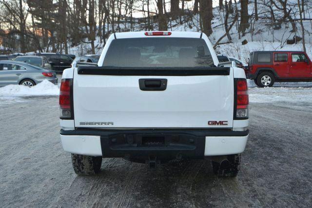fully loaded 2008 GMC Sierra 2500 pickup