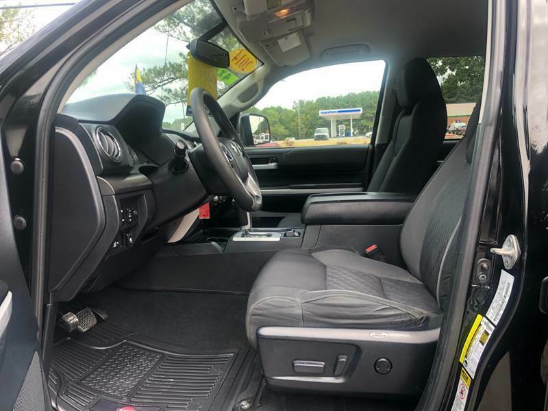 sharp 2014 Toyota Tundra SR5 4×4 pickup