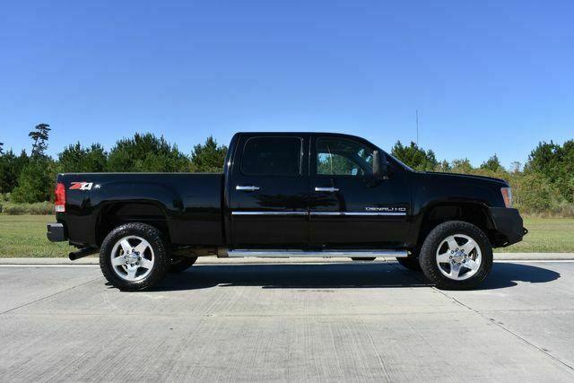 fully loaded 2012 GMC Sierra 2500 Denali pickup