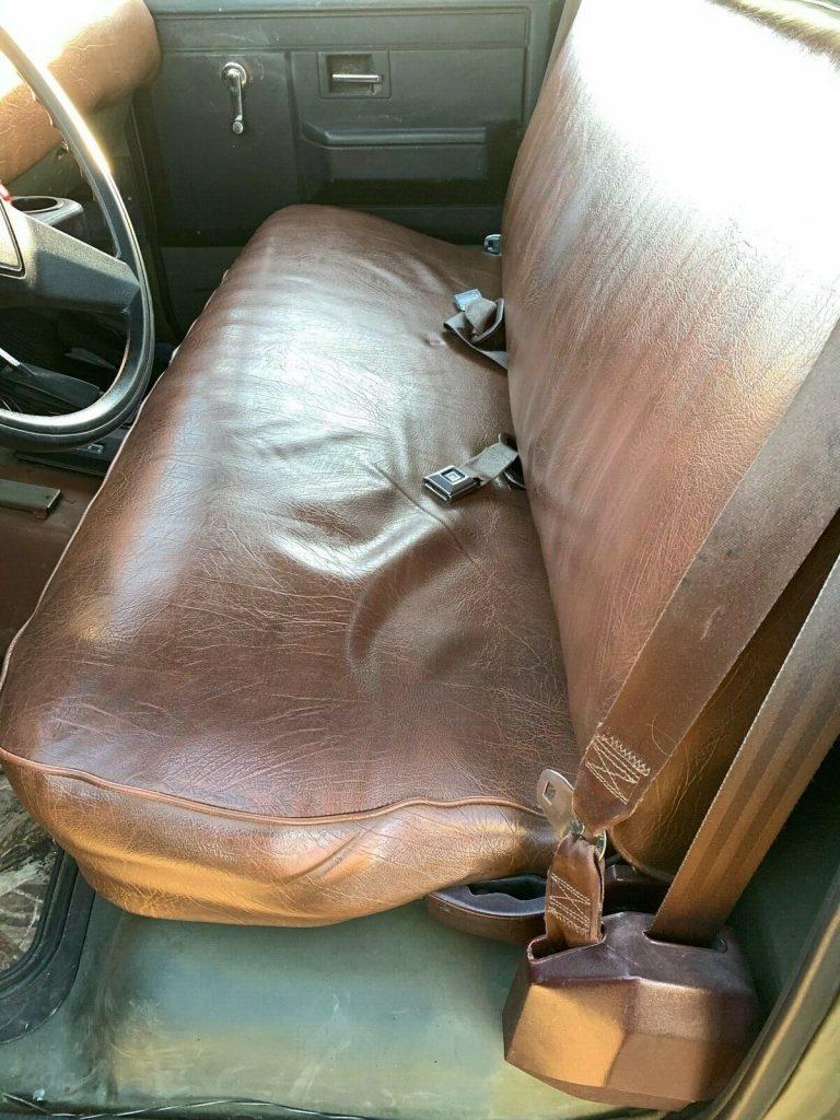 greyt shape 1986 Chevrolet 4×4 5/4 Ton M1008 CUCV pickup