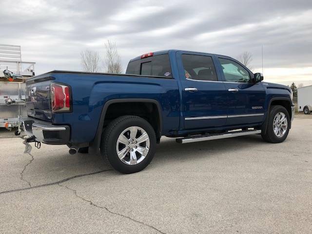 Loaded and low miles 2018 GMC Sierra SLT 1500 pickup