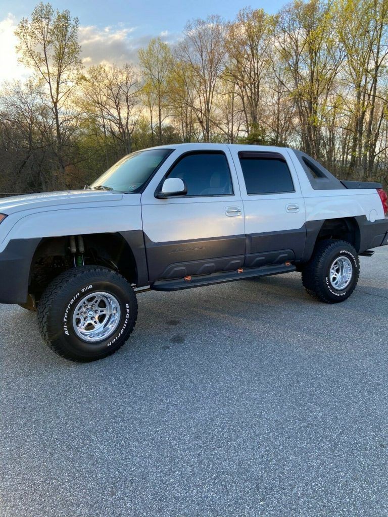 never offroaded 2003 Chevrolet Avalanche K1500 pickup