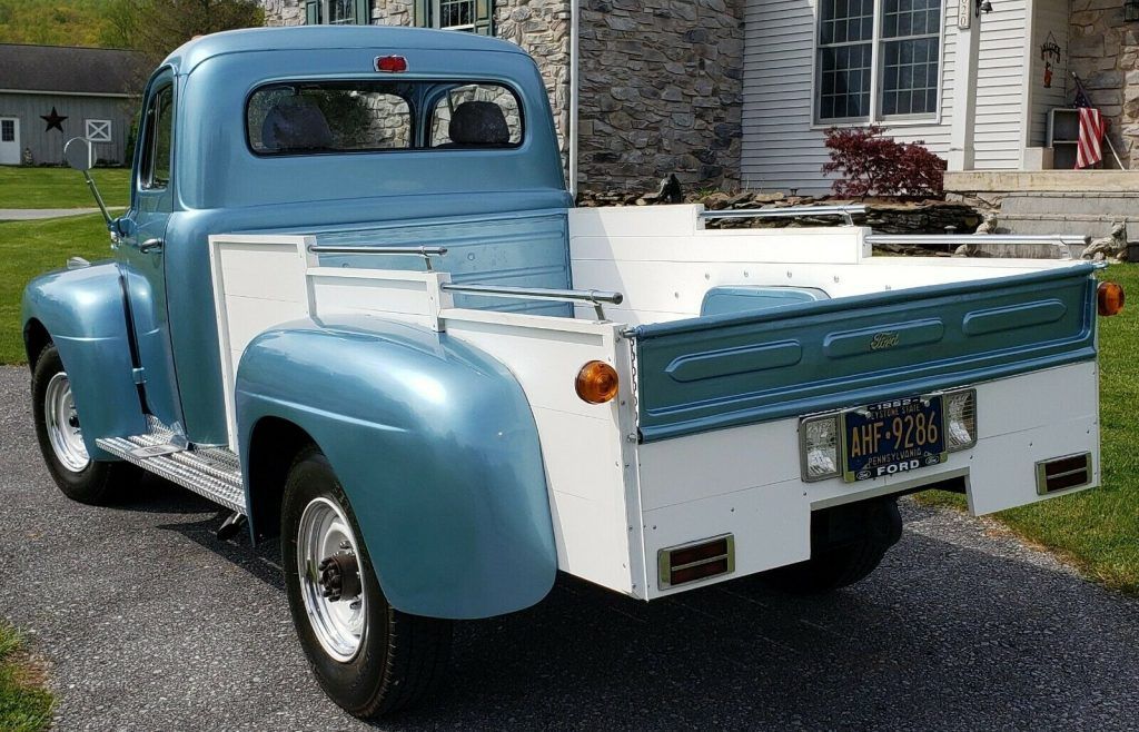 mild custom 1952 Ford F3 Pickup