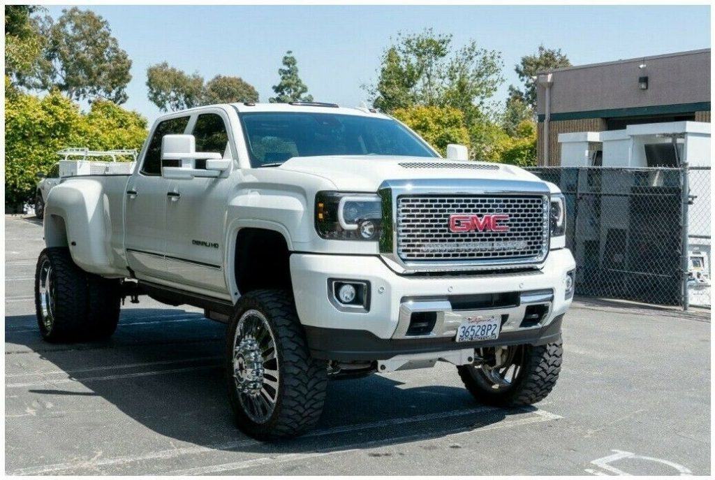well modified 2016 GMC Sierra K3500 DENALI pickup