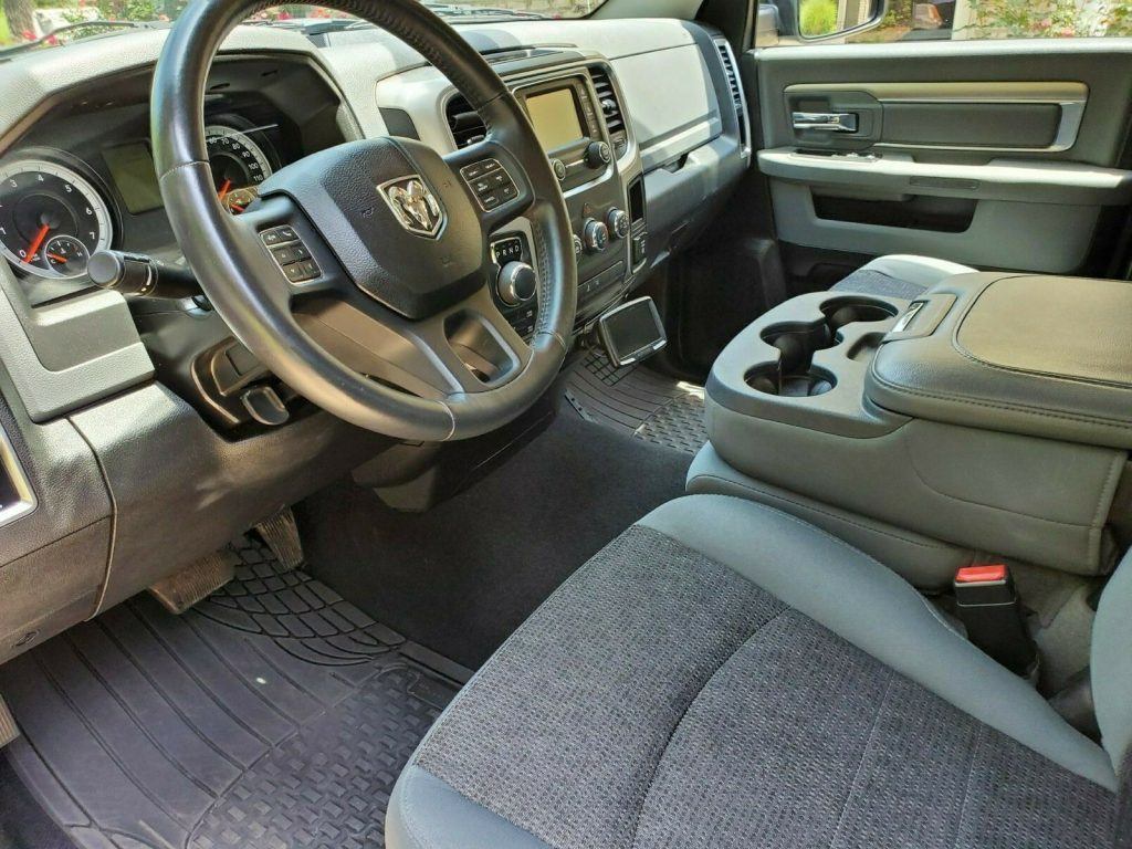 very clean 2014 Dodge Ram 1500 SLT pickup
