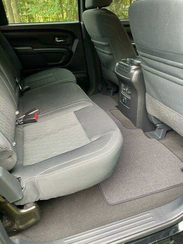 Midnight Edition 2018 Nissan Titan SV pickup