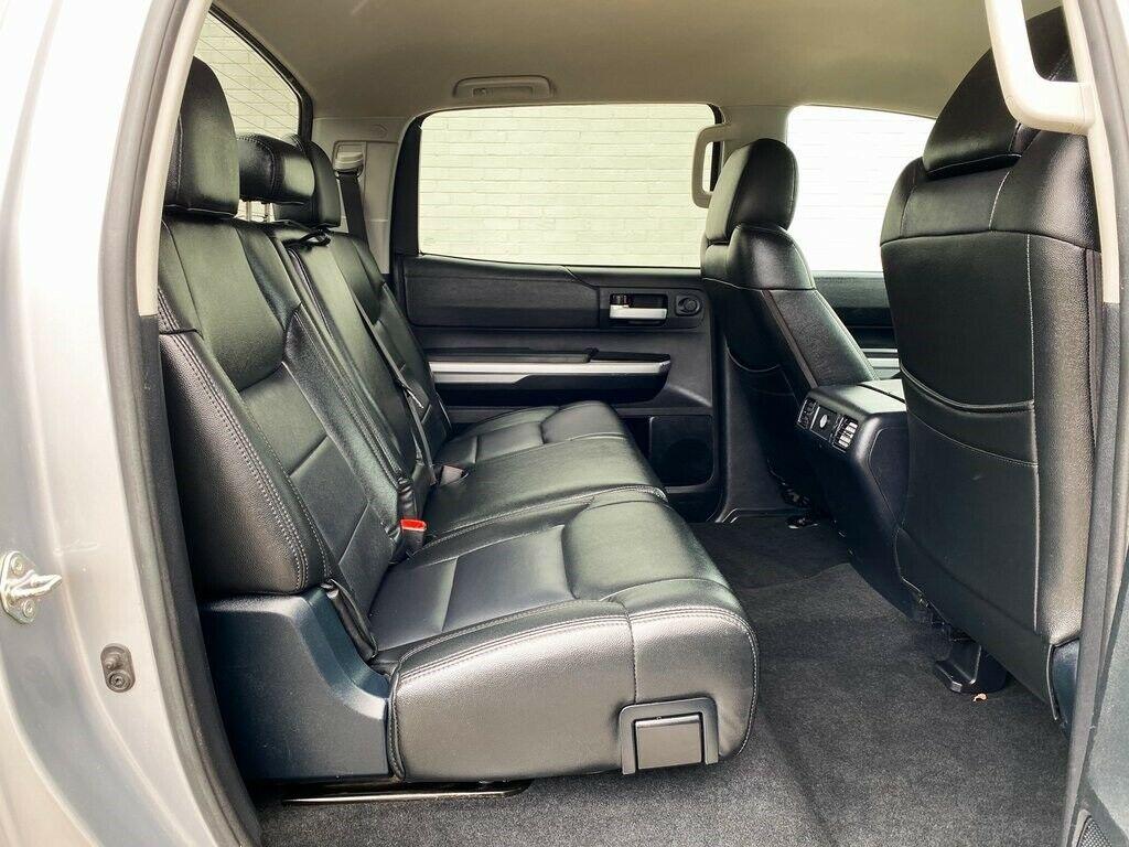 very nice 2017 Toyota Tundra SR5 pickup