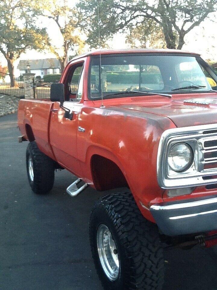 nice patina 1976 Dodge Power Wagon Custom W200 pickups