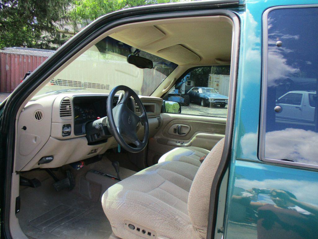 1998 Chevrolet GMT 400 Dually pickup [barn find survivor]