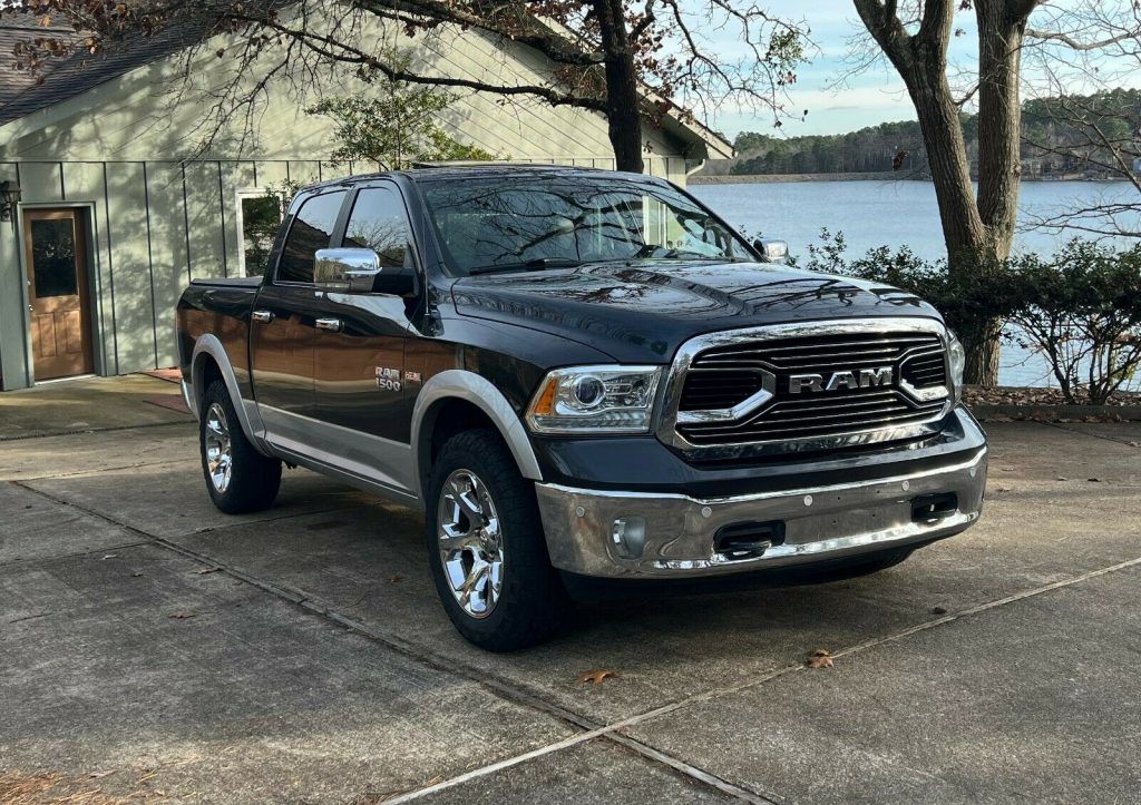 2015 Ram 1500 Laramie pickup [loaded with goodies]