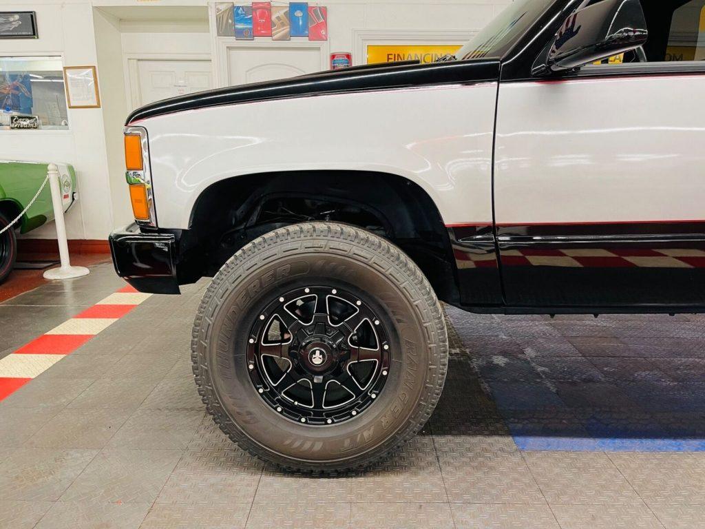 1989 Chevrolet SILVERADO – 4X4 – LONGBED