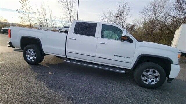 2015 GMC Sierra 3500 Denali