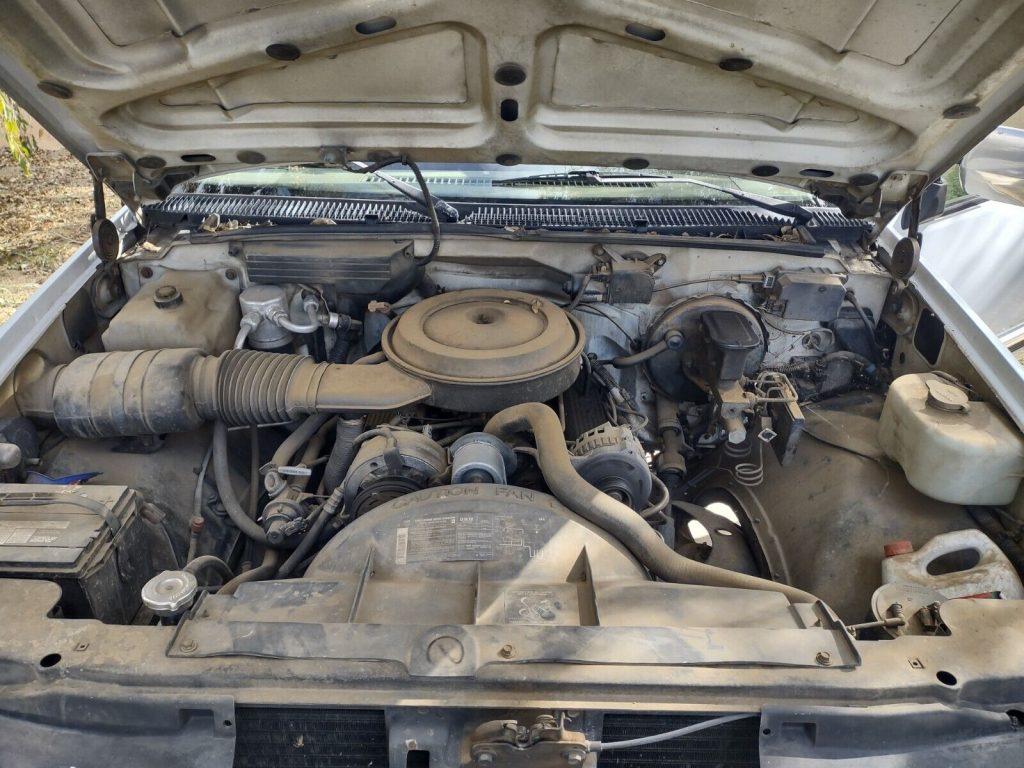 1988 GMC 1500 standard cab long bed pickup