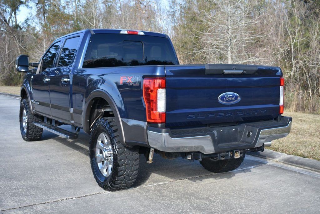 2017 Ford F-250 Lariat pickup [pristine shape]