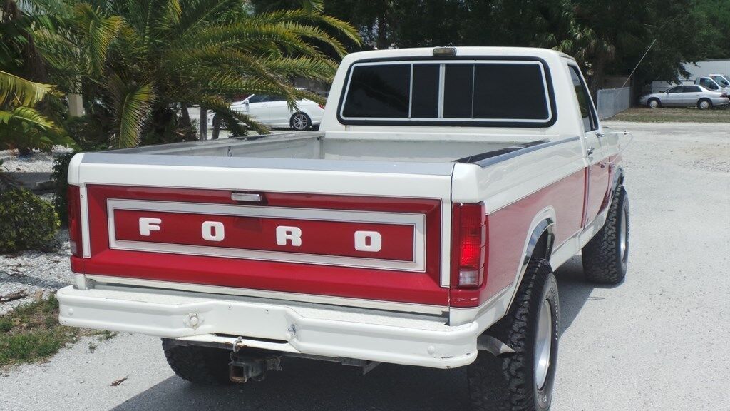 1984 Ford F-250 4X4 Diesel