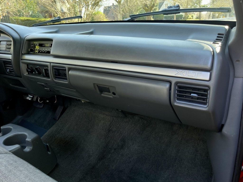 1993 Ford F-150 XLT HD 4X4 V8