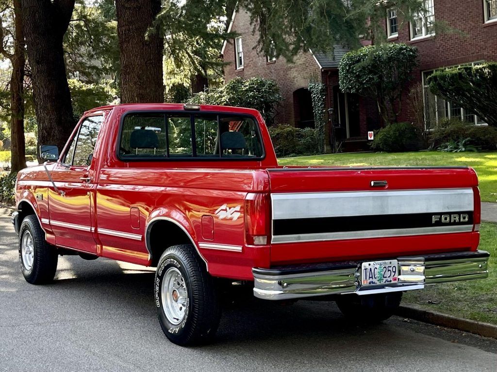 1993 Ford F-150 XLT HD 4X4 V8