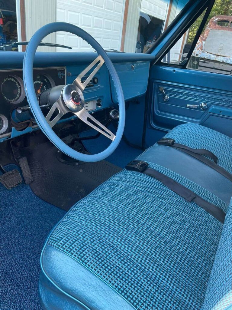 1972 Chevrolet C10, factory short bed, original drivetrain