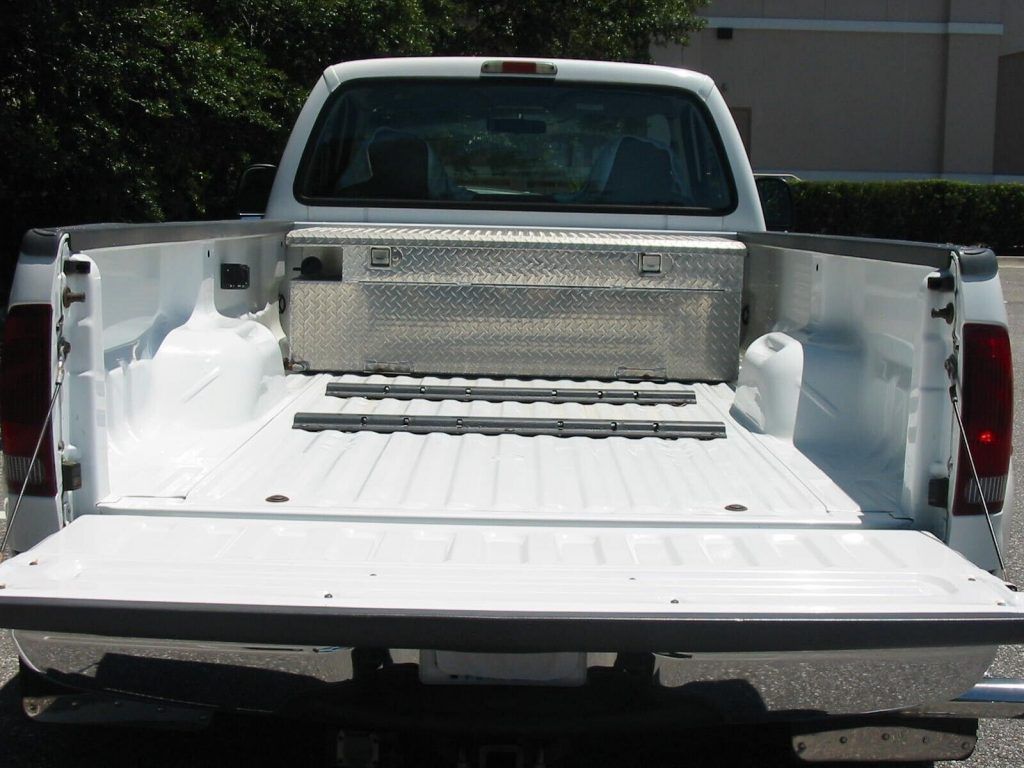 2001 Ford F-350 XL pickup [garage kept]