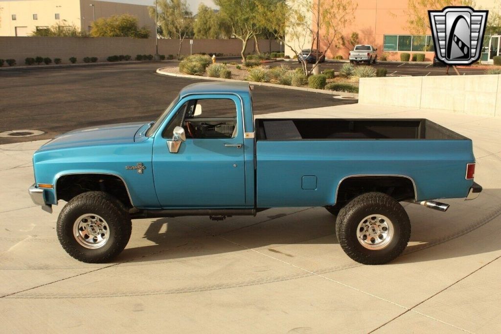 1981 Chevrolet C20 Silverado 4×4 Square Body