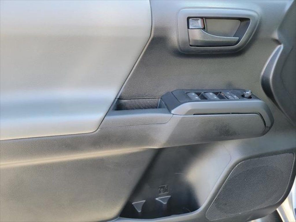 2021 Toyota Tacoma SR V6