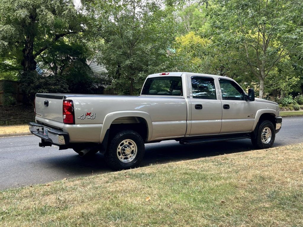 2007 Chevy Silverado 3500 1-Ton 4X4 CREW CAB 4DR LONG BED 6.6L Duramax Diesel