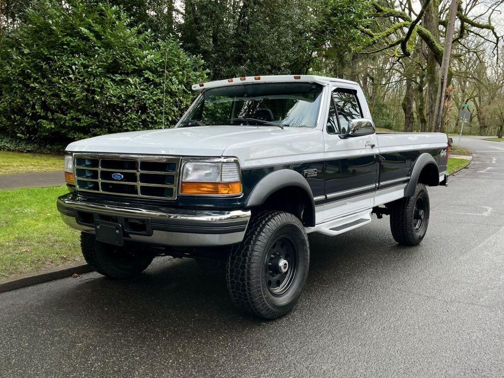 1996 Ford F-350 HD XLT 4X4 REGULAR CAB 2DR LONG BED