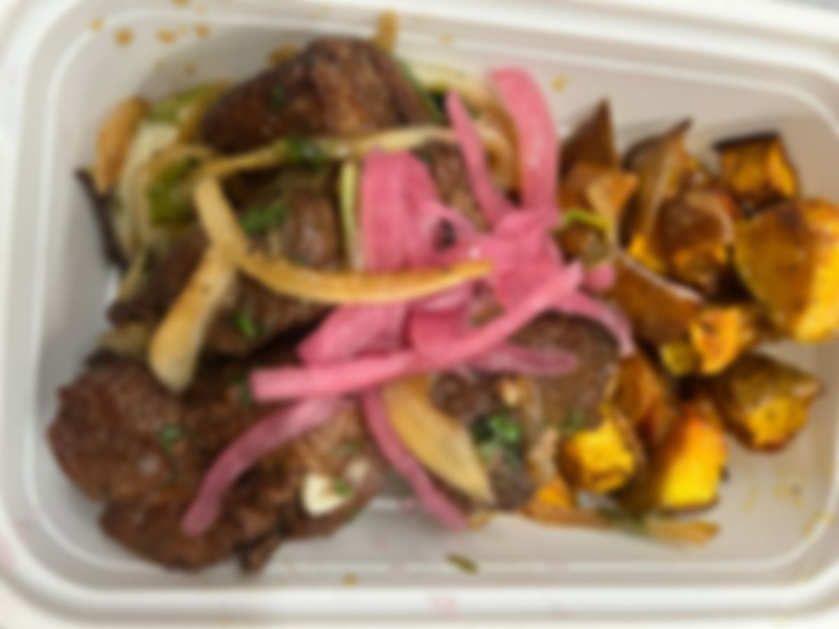 Ceviche de carne frita con calabaza rostizada 