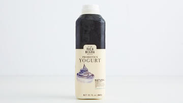 Yogurt natural, Vaca Negra