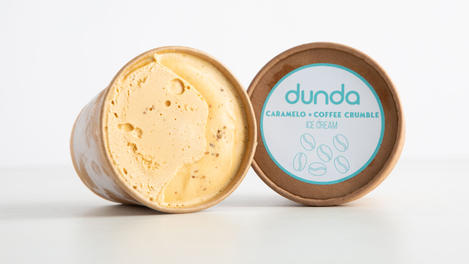 Mantecado de caramelo y coffee crumble, Dunda